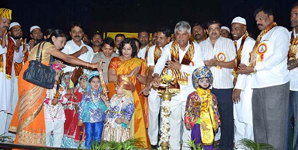 ಮಂಡ್ಯ: ಜಿಲ್ಲೆಯಲ್ಲಿ ಶಾಂತಿಯುತ ಟಿಪ್ಪು ಜಯಂತಿ ಆಚರಣೆ